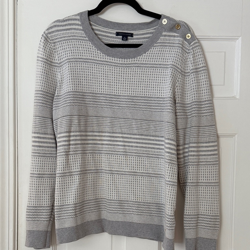 Tommy Hilfiger Light Gray and White Striped Crew Sweater